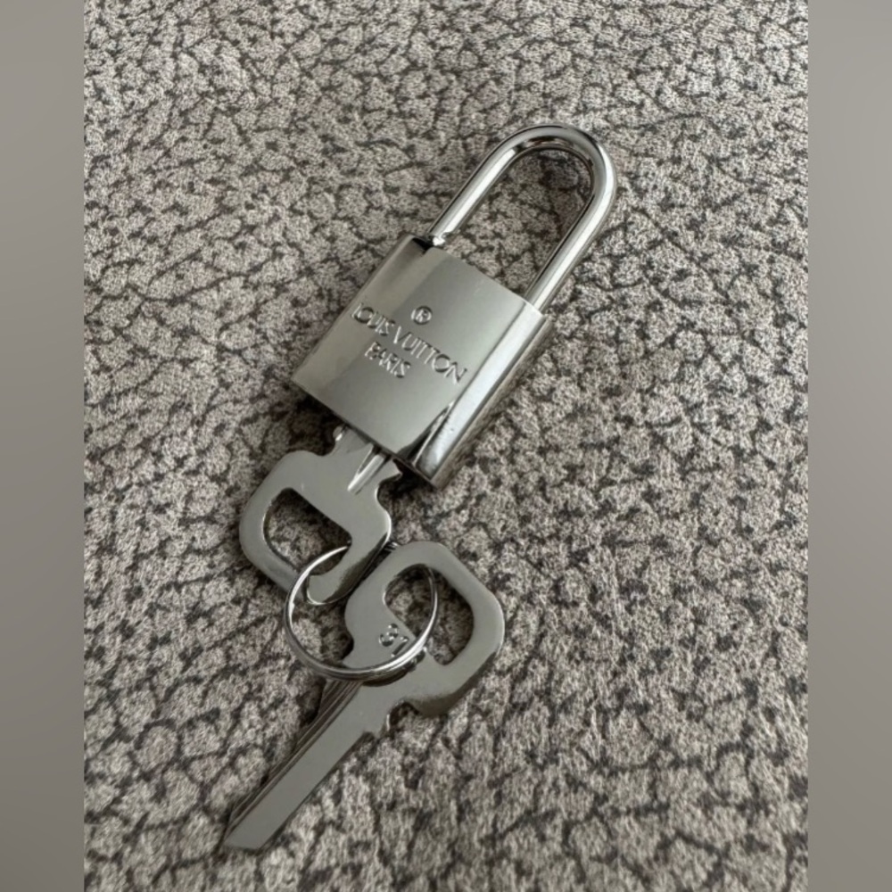 LouisVuitton PadLock Shinny Silver Lock &2 Key Brass Authentic Number 315 or 318